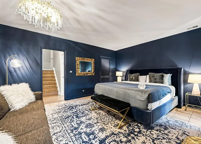 Skyline Views River West Townhouse; 2 Parking Incl Townhouse * Chicago